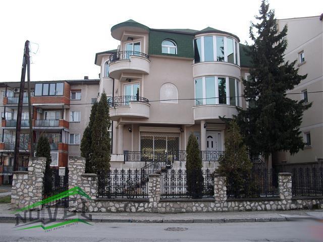 Се продава Куќа во Тафталиџе 1 - L0363